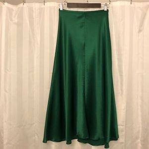 Max Studio silk-like skirt XS NWOT